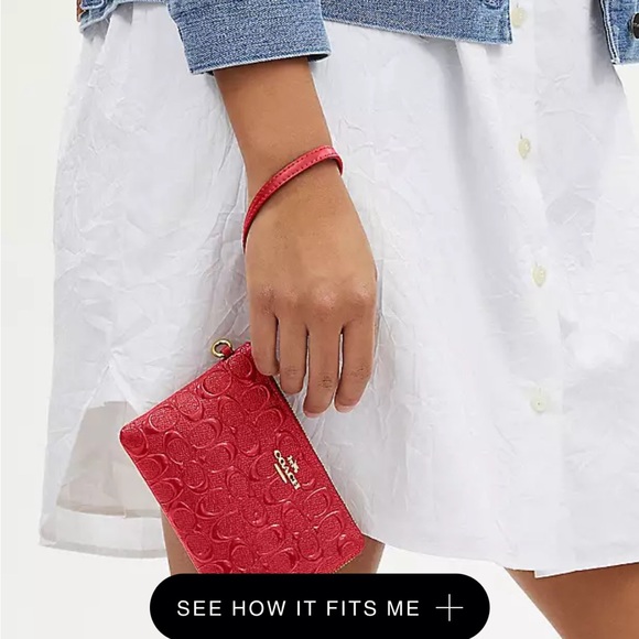 🎁 Coach Boxed Corner Zip Wristlet In Signature Leather in gold/electric red - Picture 3 of 13